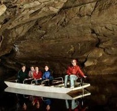MarbleArchCaves_Boat_Tour
