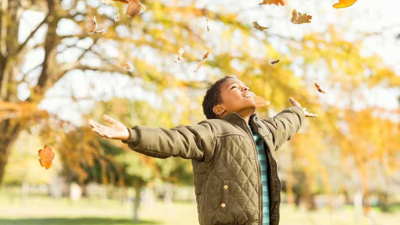 50 Awesome Autumn Activities for Kids (and Parents!)