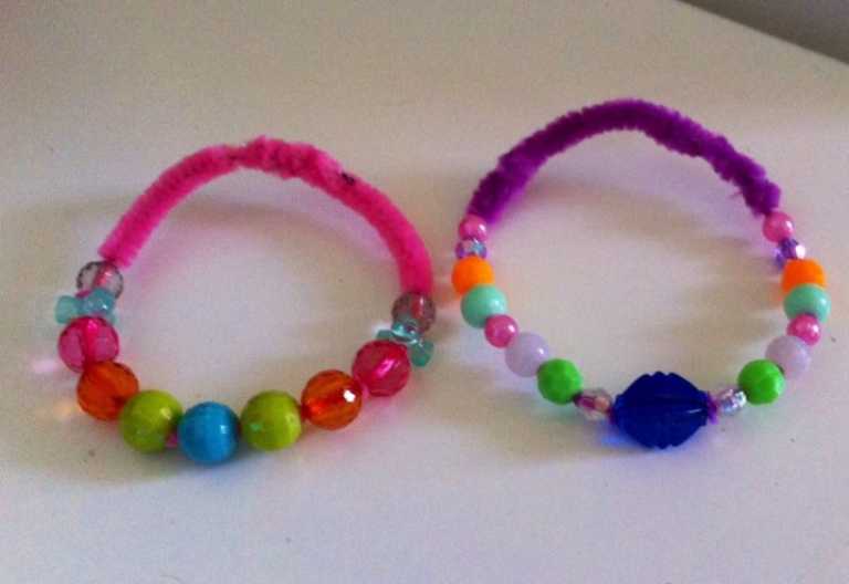 15 Easy Pipe Cleaner Crafts That Your Kids Will Love