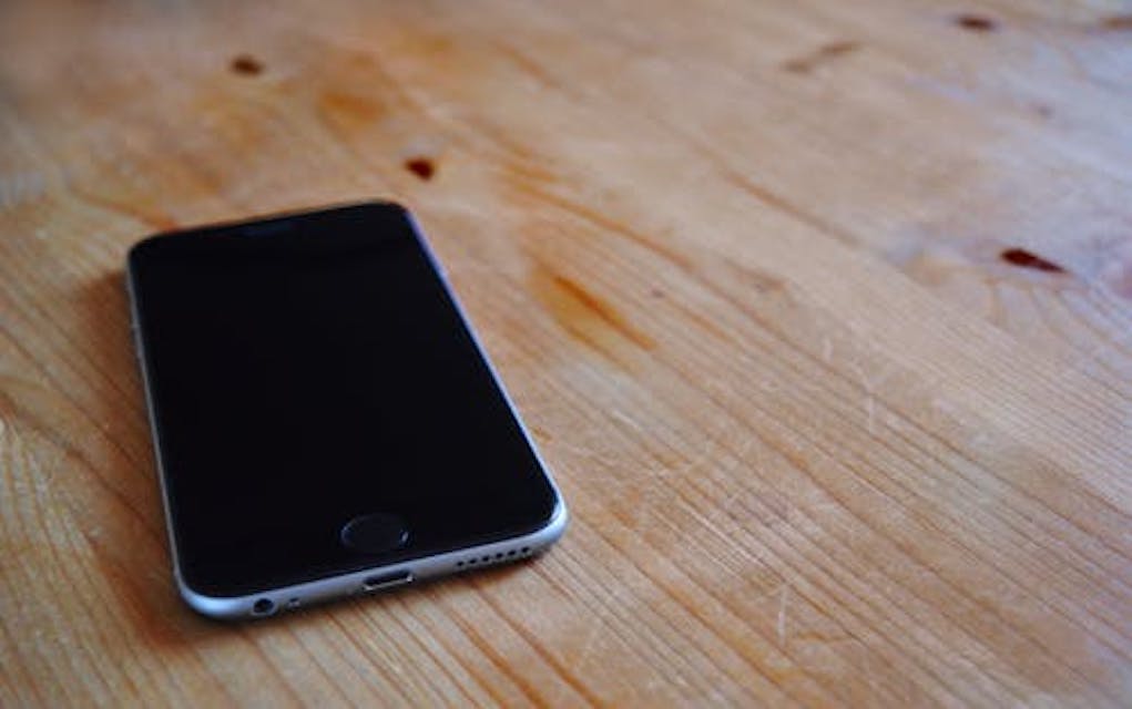 Great Ways To Budget And Save As A Family old phones