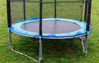 how to clean the trampoline