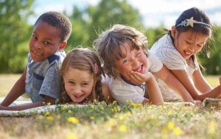 22 Excellent Ideas for FREE Things to Do in Summer with Kids