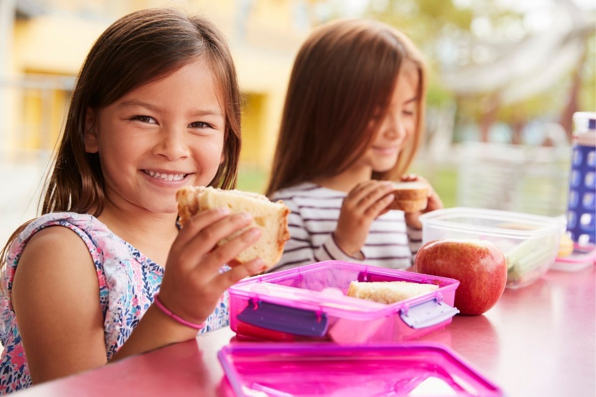 Practical tips to avoid school lunch food waste
