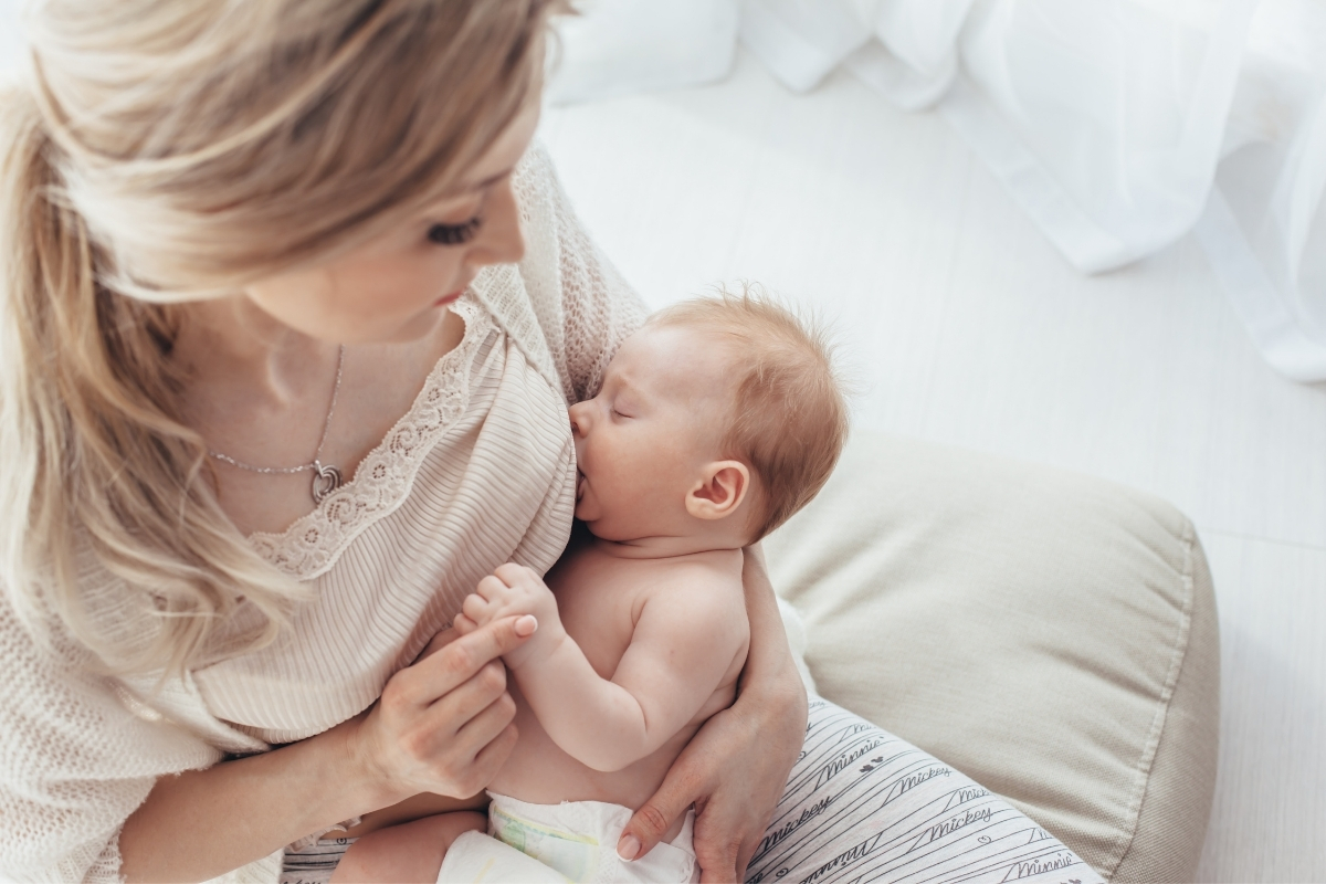 breastfeeding tips for new mothers