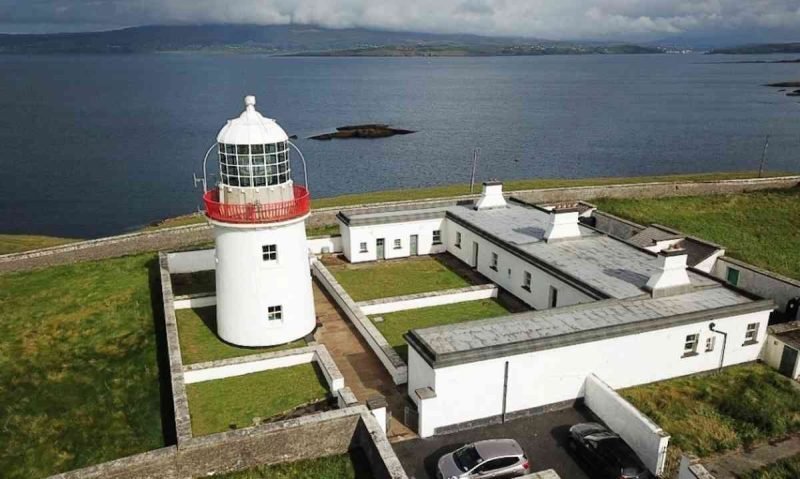 Enclosure in Monanoe