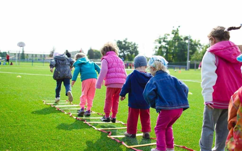 10 Fun Games to Play with Kids That Will Get the Family Exercising