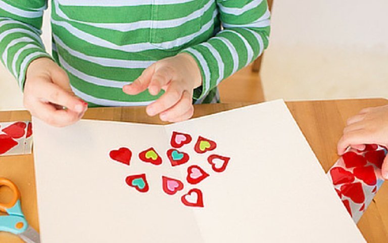 12 Easy Valentine Crafts for Toddlers & Preschoolers You’ll Treasure