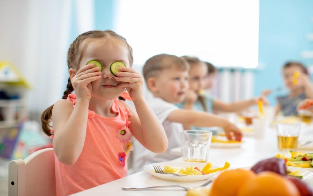 12 Quick & Easy Lunch Ideas Hungry Kids Will Love