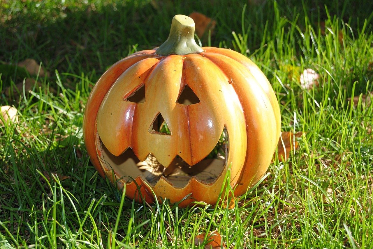 20 Budget-Friendly Tips and Ideas for a Green Halloween
