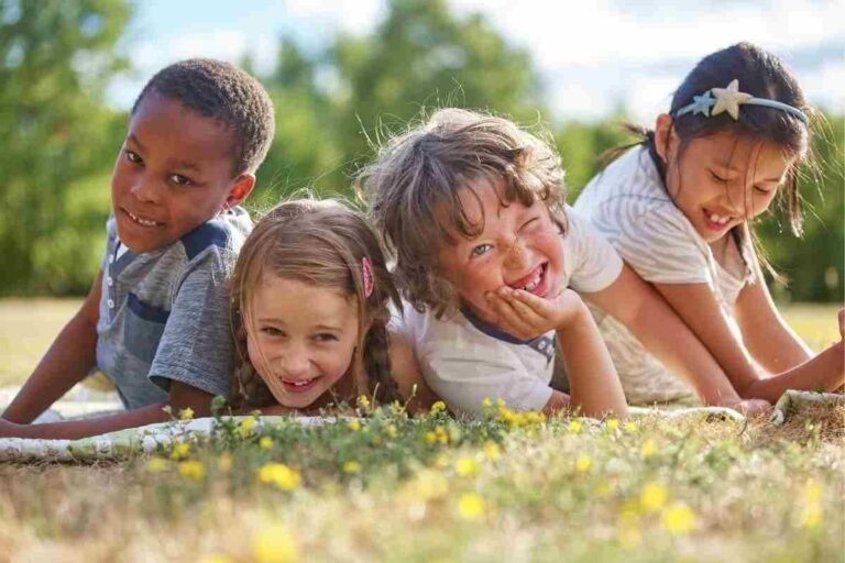 22 Excellent Ideas for FREE Things to Do in Summer with Kids