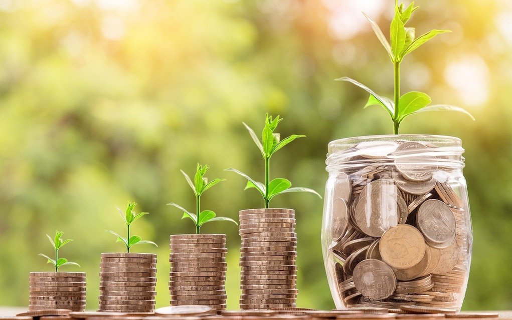 30 Easy (and Effective!) Household Tips to Save Money