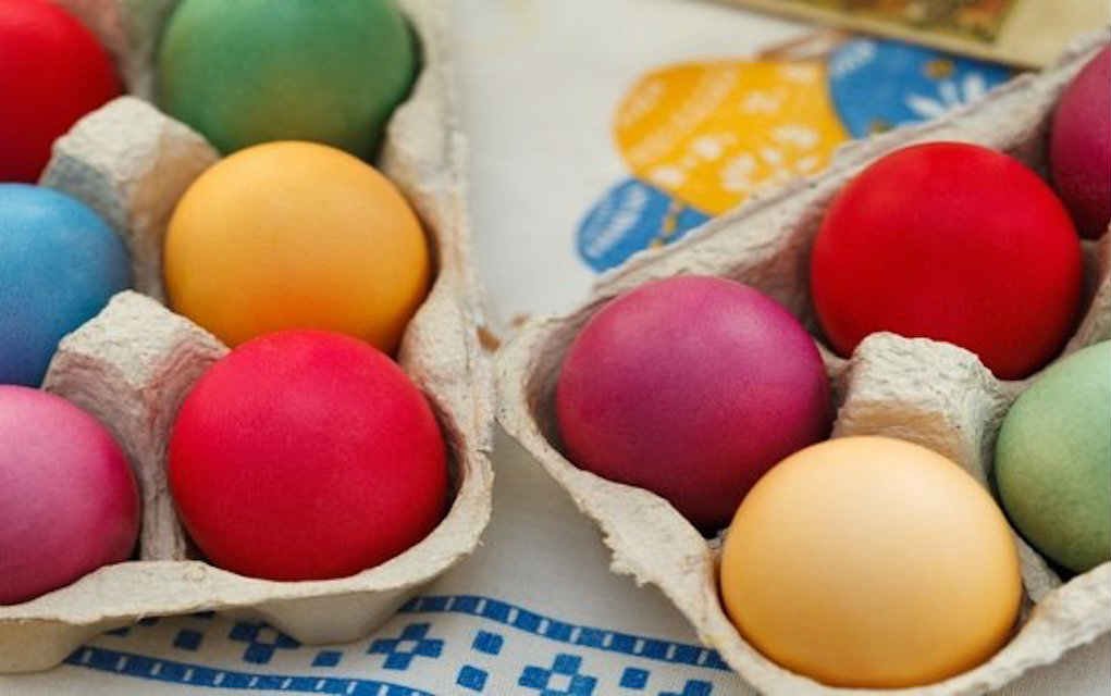 5 Easy Easter Egg Decorating Ideas You’ll Enjoy with the Kids