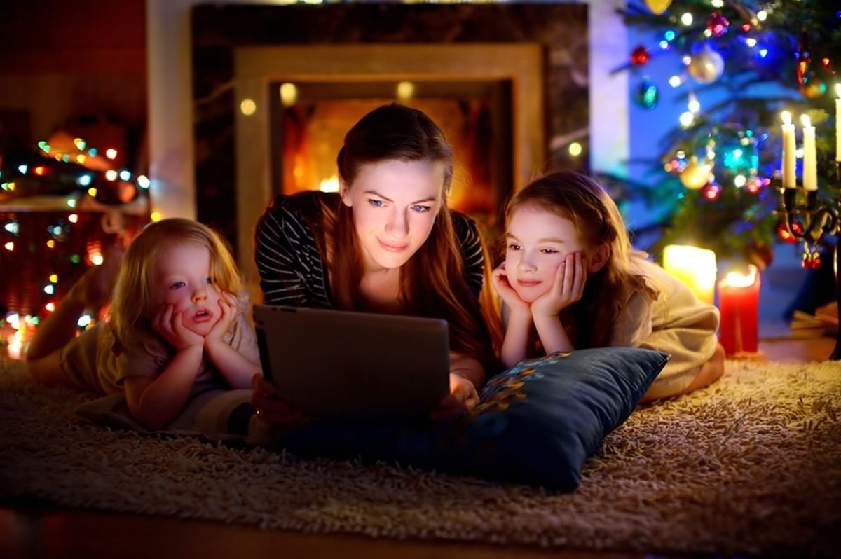 5 Family Christmas Movies on Netflix to Snuggle Up and Watch