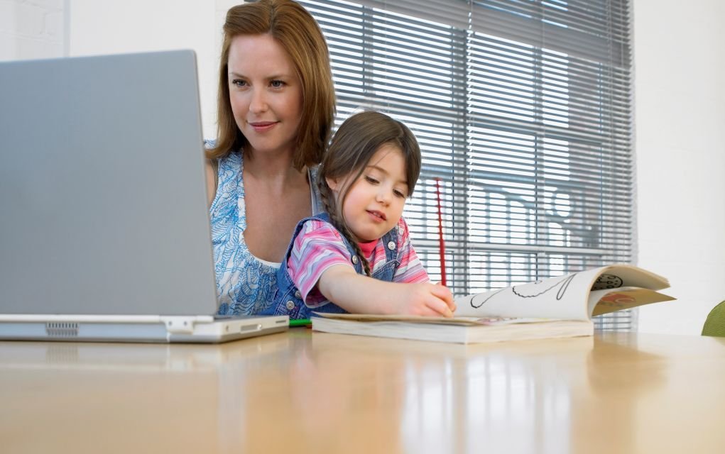 5 Ways Mums Can Work from Home to Earn Extra Income