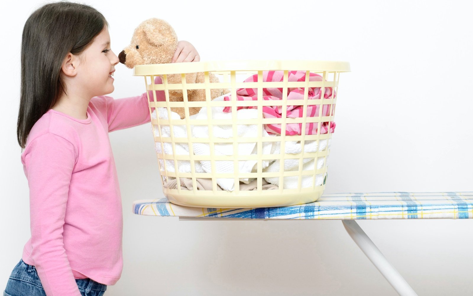 8 Proven Tips to Remove Common Odours Around Your Home