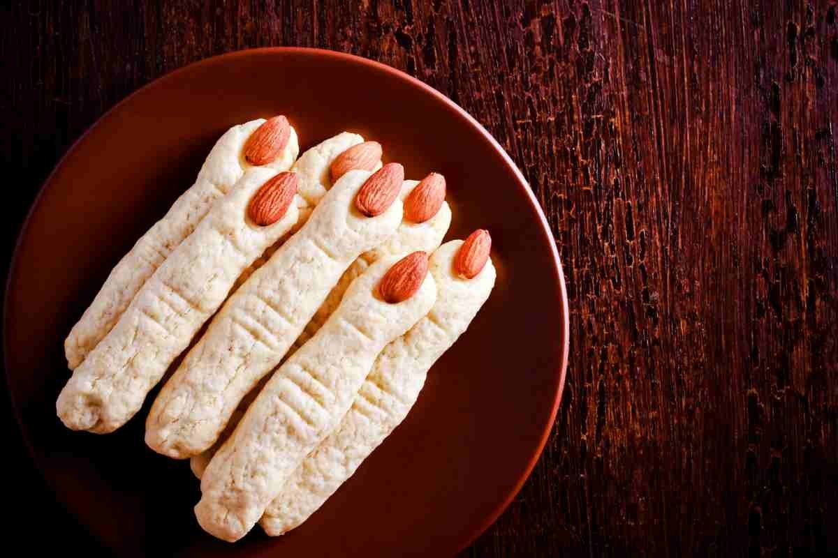 Gruesome Witches Fingers Are a Fun Halloween Recipe for Kids