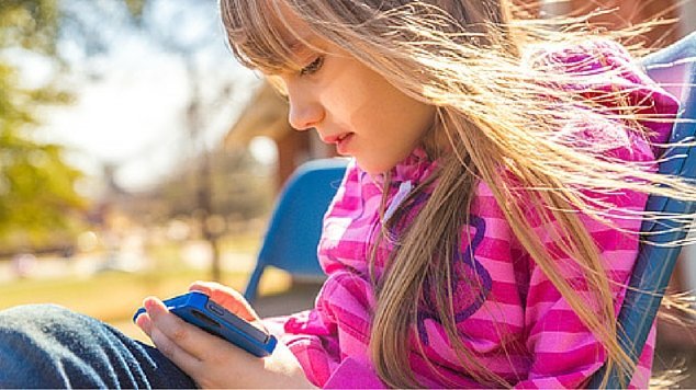 How To Know If Your Child Is Ready For A Smartphone?