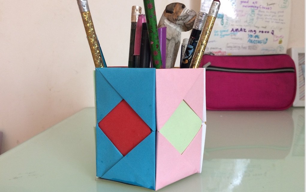 How to Make a Funky Pen Holder From Paper
