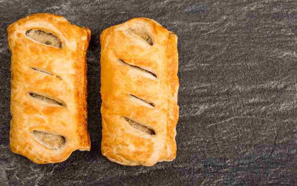 Jumbo Sausage Roll with Spicy Beans