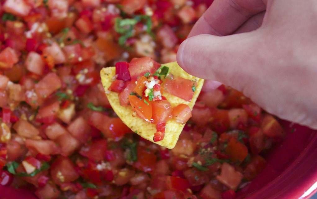 The Easiest Ever Tomato Salsa Recipe