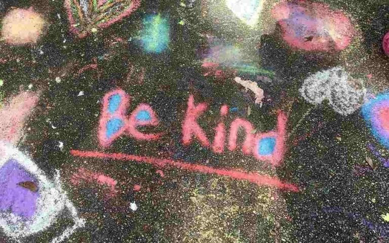 50+ Random Acts of Kindness for Families to Do Together