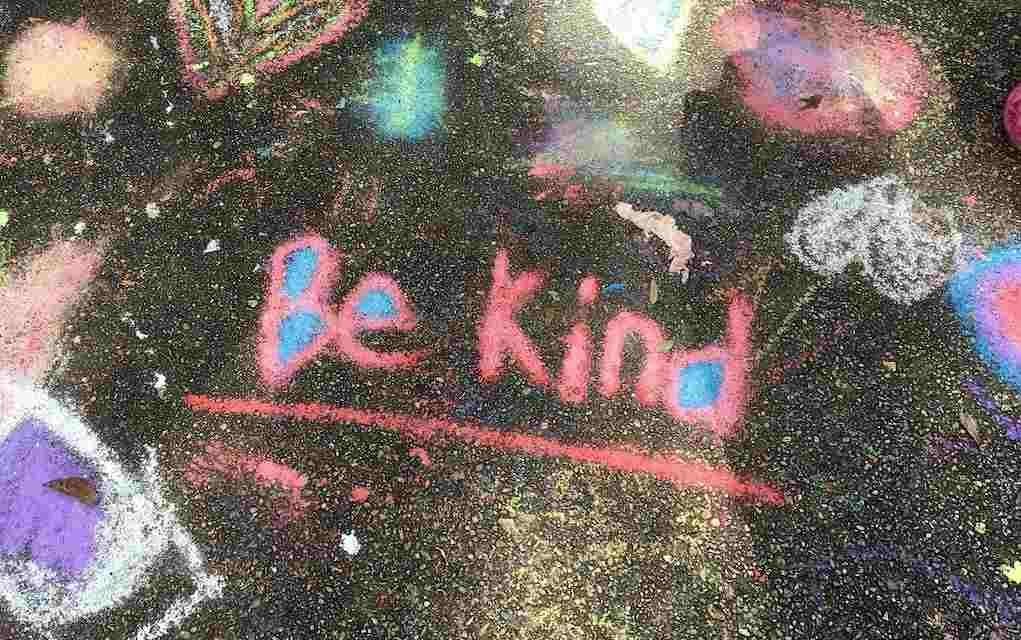 50+ Random Acts of Kindness for Families to Do Together