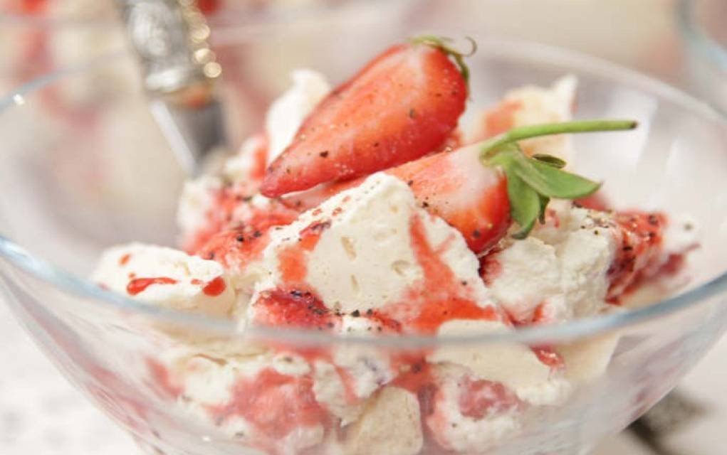 This Recipe for Eton Mess with Strawberries and Cream Has a Twist