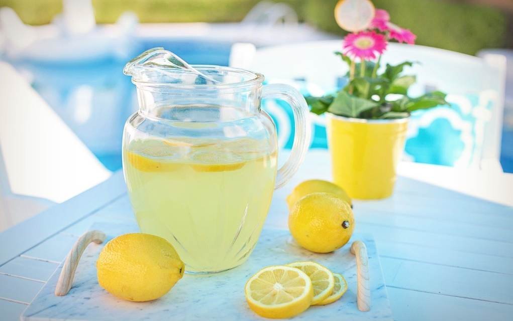 This Homemade Lemonade Recipe is Perfect for Lazy Summer Days