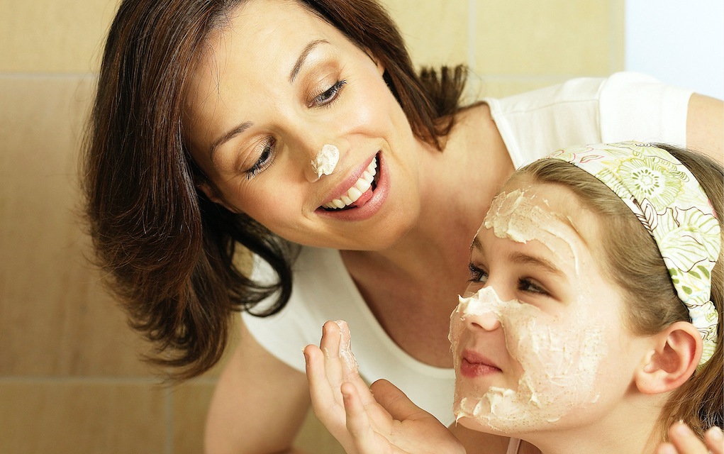 Suzie O’Neill Shares 5 Beauty Routine Tips for Busy Mums