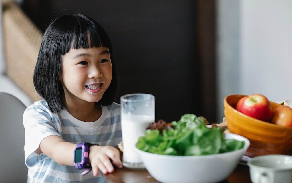 What Tooth-Friendly Snacks Would a Dentist Recommend?